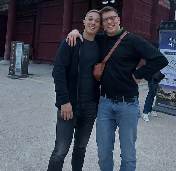 Antti Holma puoliso – Kuka on Emmanuel Ceysson?